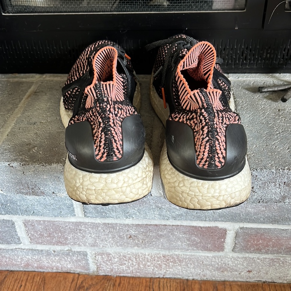 Adidas UltraBoost - Picture 3 of 3